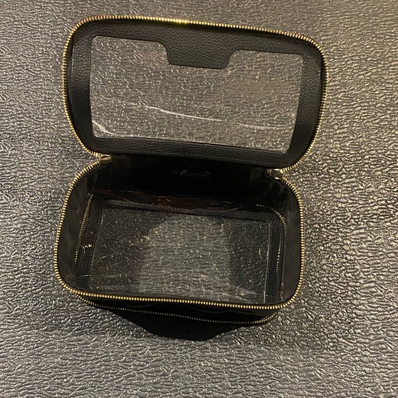 New Makeup Bag - Picture 3 of 4